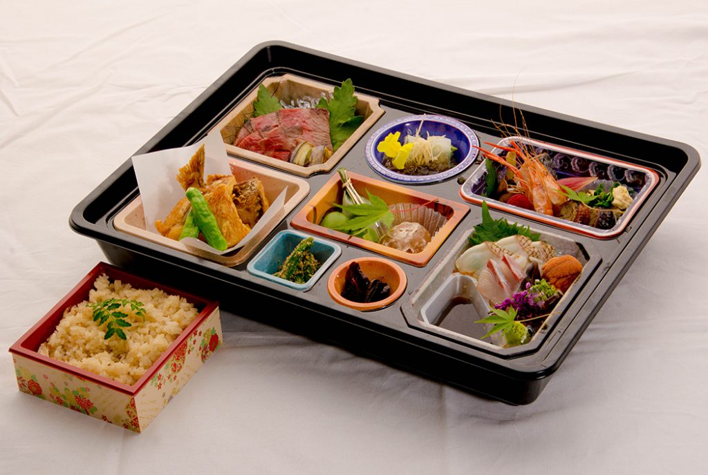 綾部の料亭 ゆう月 仕出し弁当 5000円