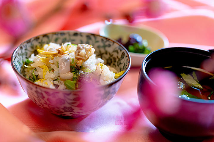 京都の春会席9,000円|あさり出汁で炊き上げたあさりの炊き込み御飯