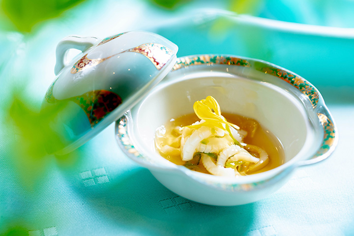 白いかと京野菜を土佐酢ジュレで仕上げた夏の一品